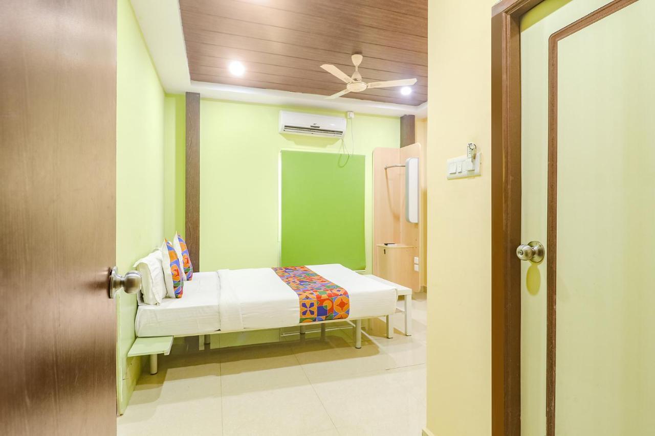 Fabexpress Airport Stay Inn - Nr Hyderabad International Airport, Shamshabad Екстериор снимка