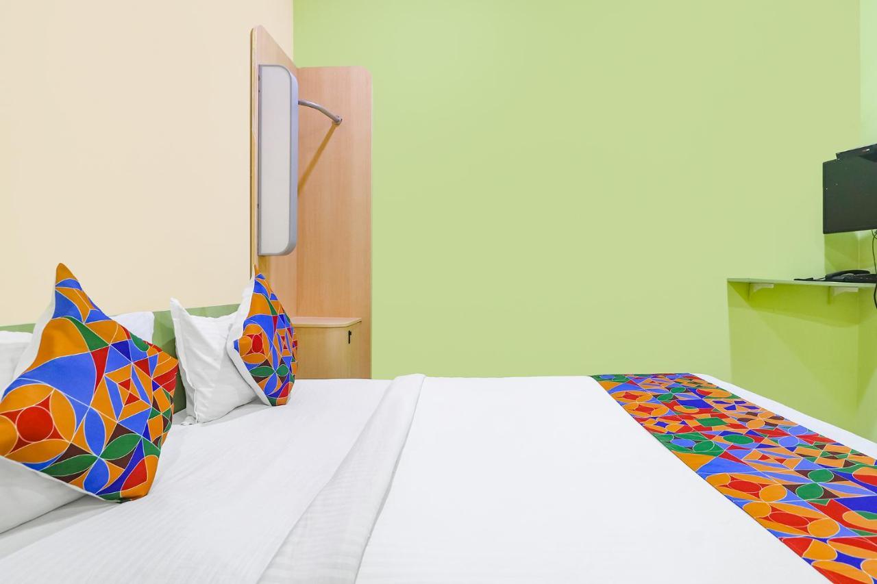 Fabexpress Airport Stay Inn - Nr Hyderabad International Airport, Shamshabad Екстериор снимка